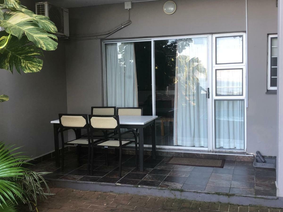 Sunrise Beach Resort Amanzimtoti Luaran gambar
